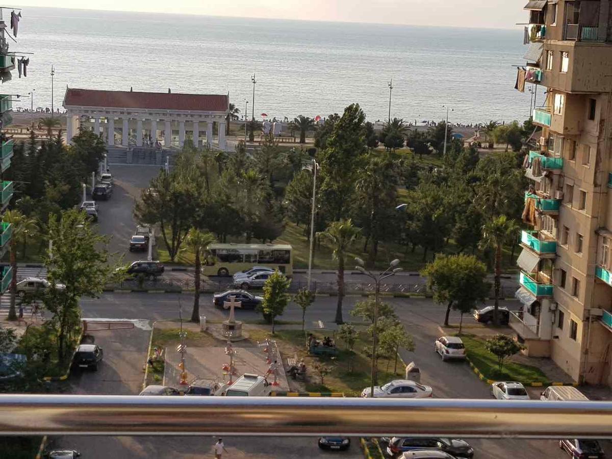 Apt Khimshiashvili 11 Apartment Батуми Екстериор снимка