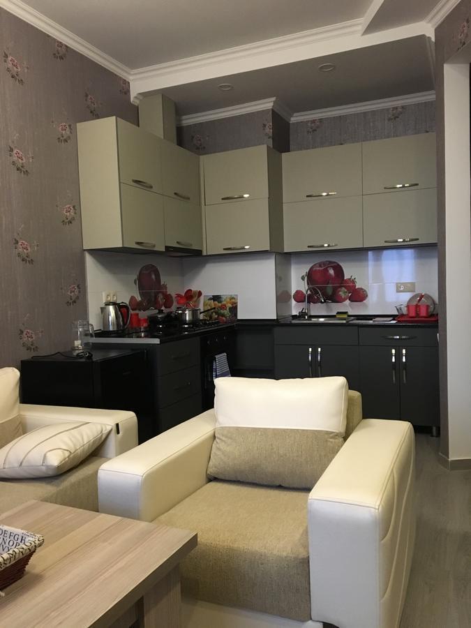 Apt Khimshiashvili 11 Apartment Батуми Екстериор снимка